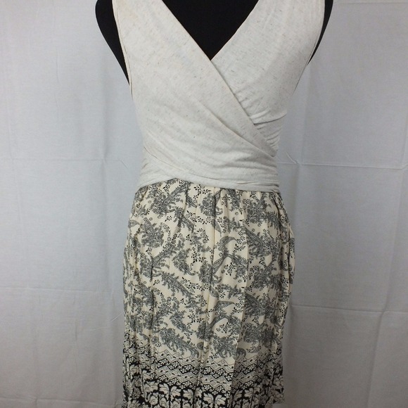 NWT PAPER CRANE anthropologie Surplice wrap Dress - Picture 2 of 5